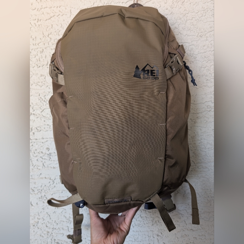REI Co-op Ruckpack 18 Recycled Daypack (color Terra Firma)
